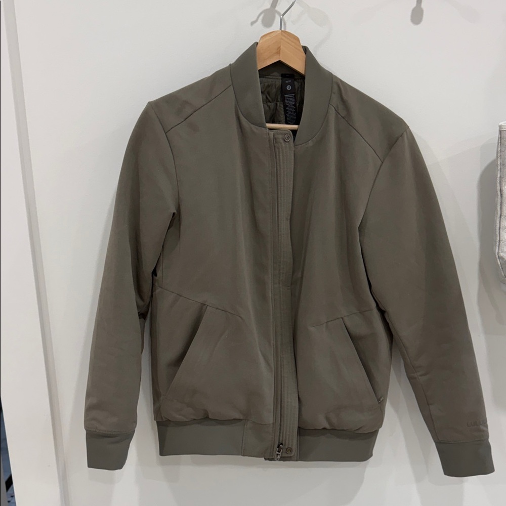 Lululemon Men's Olive Bomber Jacket XS